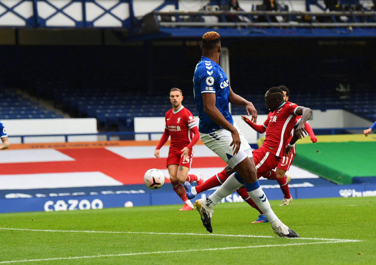 球队将围绕 球队将围绕