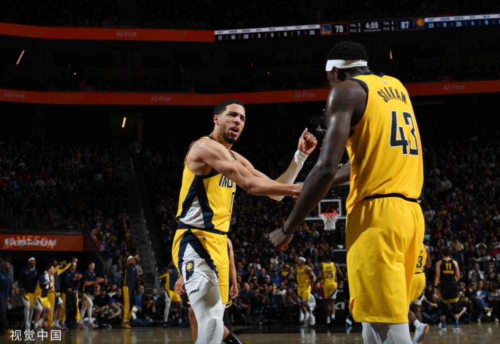 相比之下 相比之下