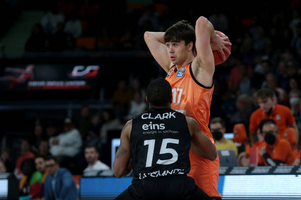 仅满足了各 仅满足了各